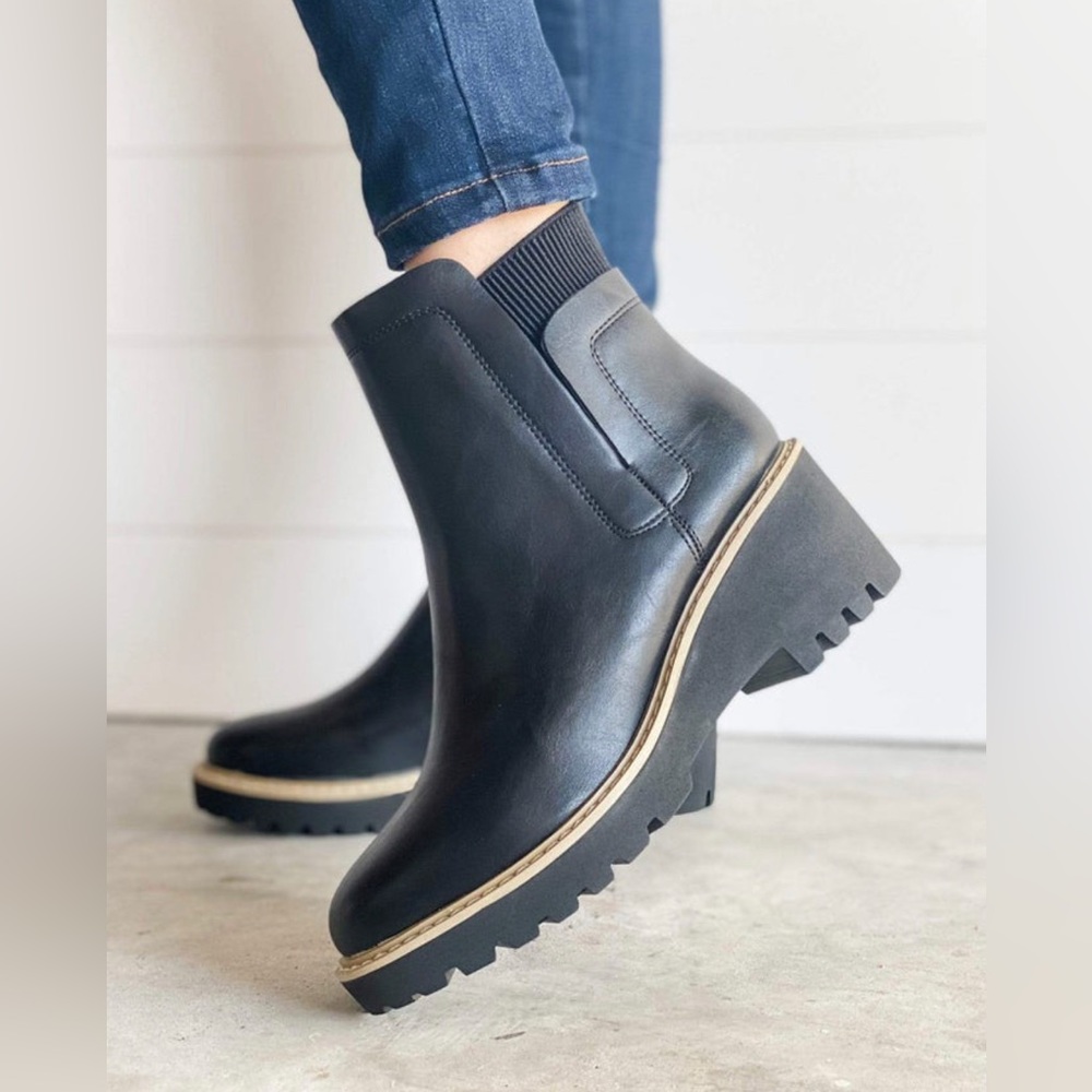 Corkys Basic Lug Boot in Smooth Black Size 11